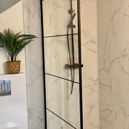 At The Amstel River With 2br 2ba And Garden Casa de hóspedes