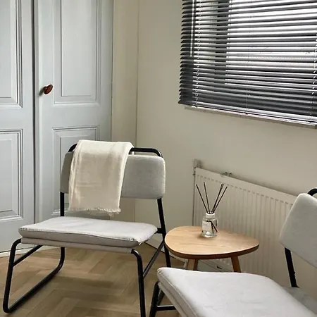 At The Amstel River With 2br 2ba And Garden Amstelveen