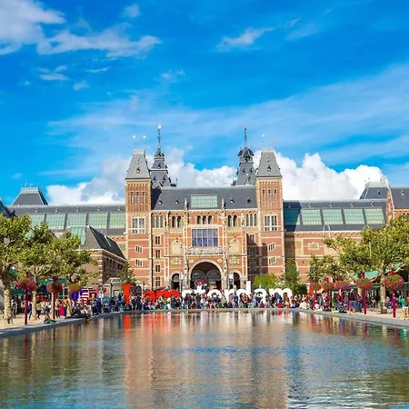 At The Amstel River With 2br 2ba And Garden