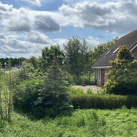 At The Amstel River With 2br 2ba And Garden 招待所