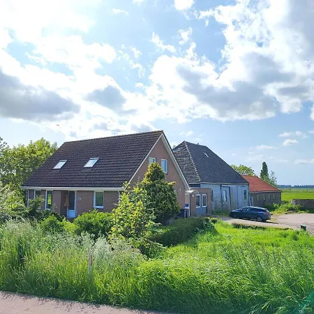 At The Amstel River With 2br 2ba And Garden 3* Amstelveen