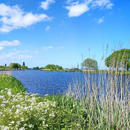 At The Amstel River With 2br 2ba And Garden