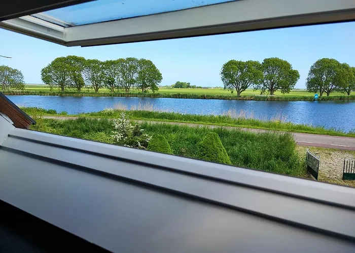 At The Amstel River With 2br 2ba And Garden 招待所 3*