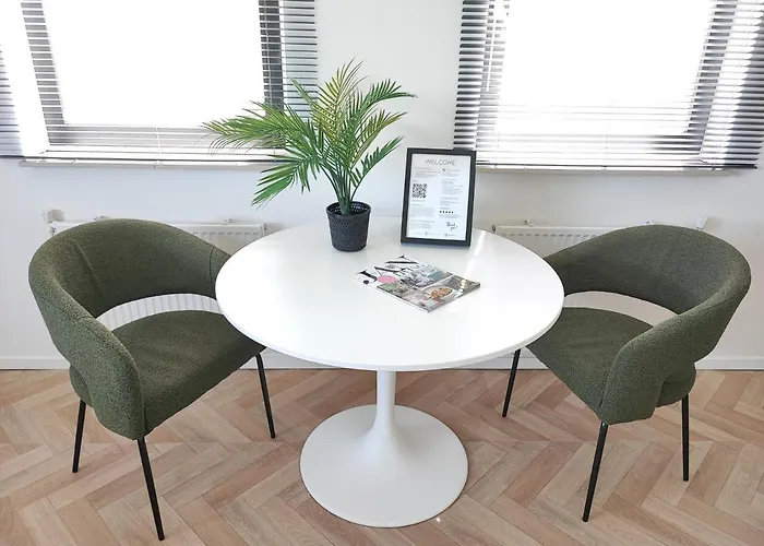 At The Amstel River With 2br 2ba And Garden 招待所 阿姆斯特尔芬