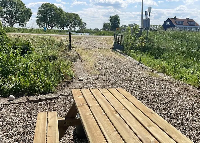 Gasthuis At The Amstel River With 2br 2ba And Garden Amstelveen