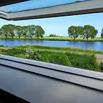 At The Amstel River With 2br 2ba And Garden Guest house 3*