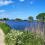 Guest house At The Amstel River With 2br 2ba And Garden Amstelveen
